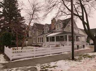 104 E Hurlbut St, Charlevoix, MI 49720