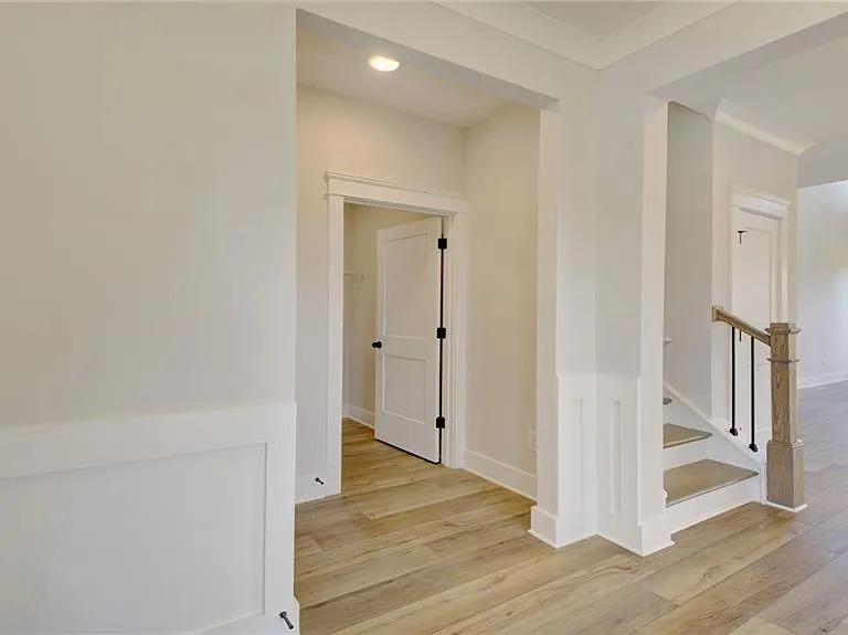 6904 Lancelot Ct — Photo 9
