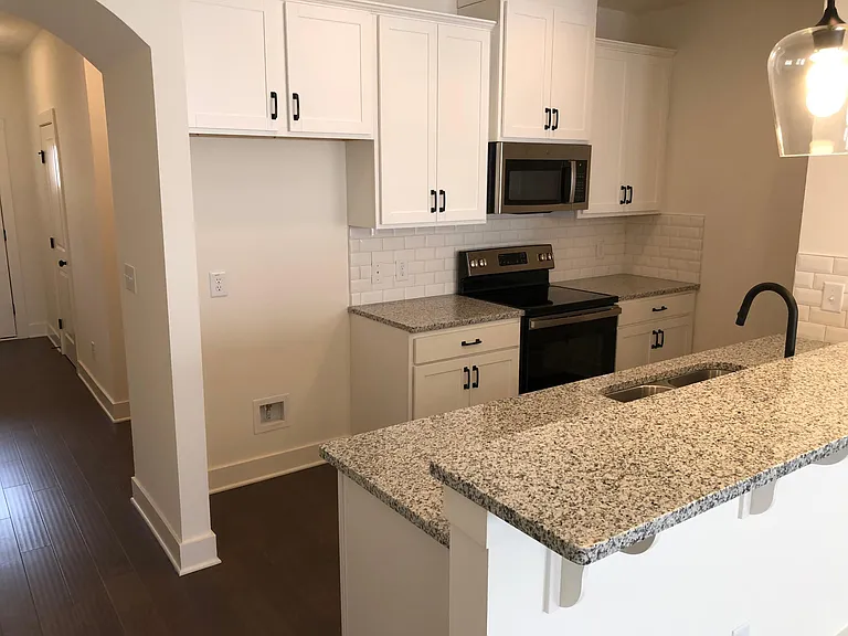 6402 Shalks Crossing Dr — Photo 5