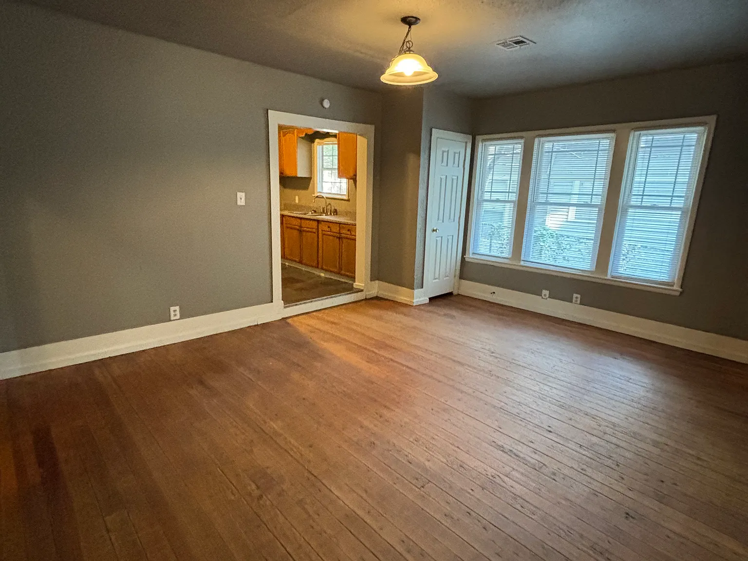 4 bed, 1636 sqft, $1,495 — Photo 4