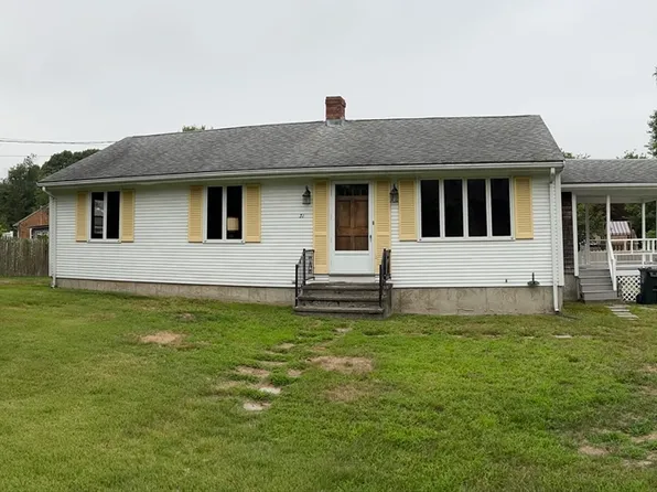 31 Charles St, Swansea, MA 02777