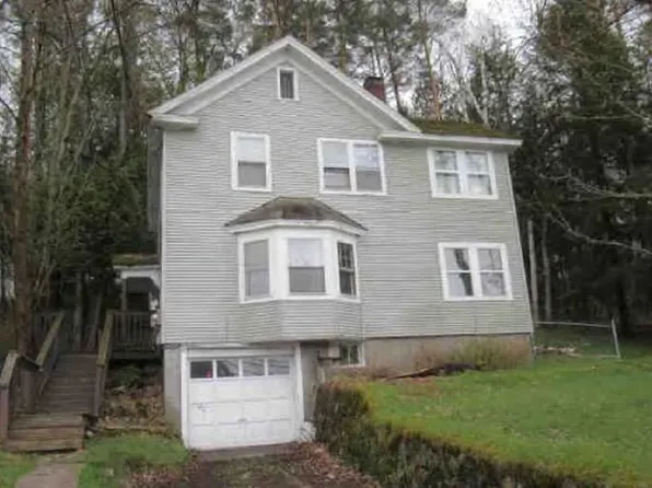 130 Petrova Ave, Saranac Lake, NY 12983