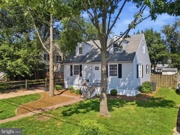 176 Carroll Rd, Pasadena, MD 21122