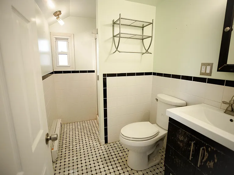 516 Market St — Photo 18