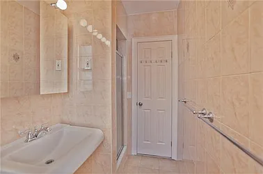 Rented by (Legacy) Elegran