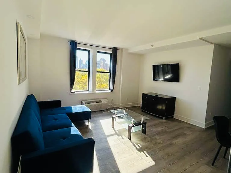 45 W 81st St #8F — Photo 2