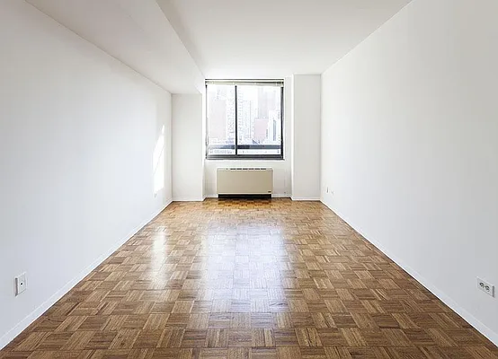 Rented by Warburg | media 17