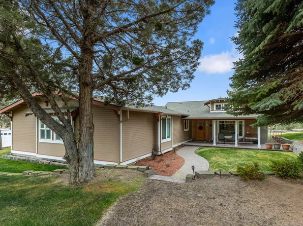 1042 NE Upper Dr, Madras, OR 97741