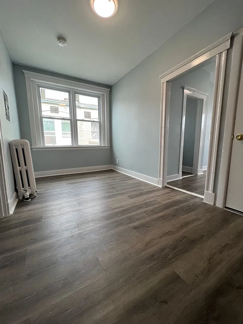 No Fee!! Lower Allston 3 Bed With W/D In Unit! Dishwasher! Water Included — Photo 3