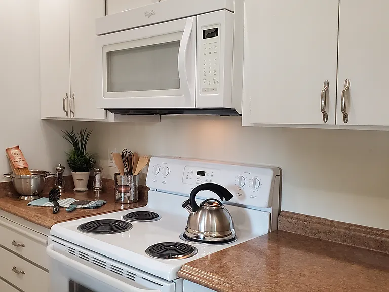 Live Oak Apartments — Photo 168