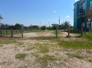 1201 Rollover Cir, Gilchrist, TX 77617