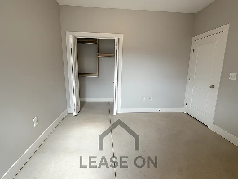 2902 W 55th St N — Photo 5