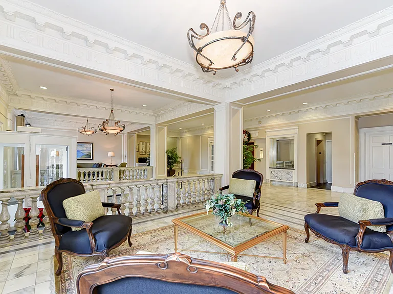 Norwood-Apartments-Lobby-Furniture