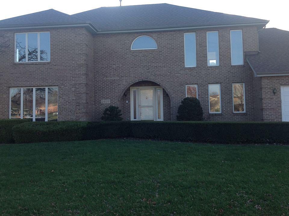 1st image of 1409 Pinehurst Dr