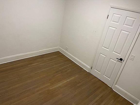 Smaller of the two upstairs bedrooms.