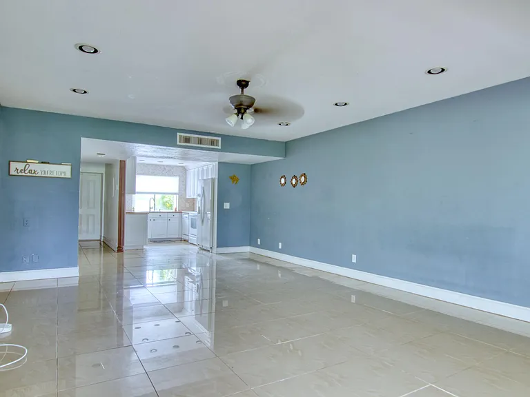 4360 Fountains Dr #4360 — Photo 13