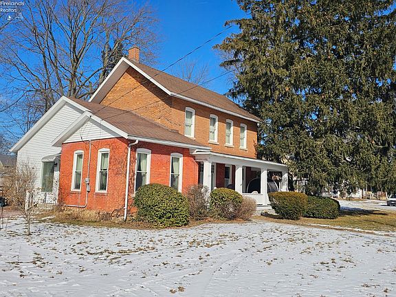 3rd image of 333 W Cherry St