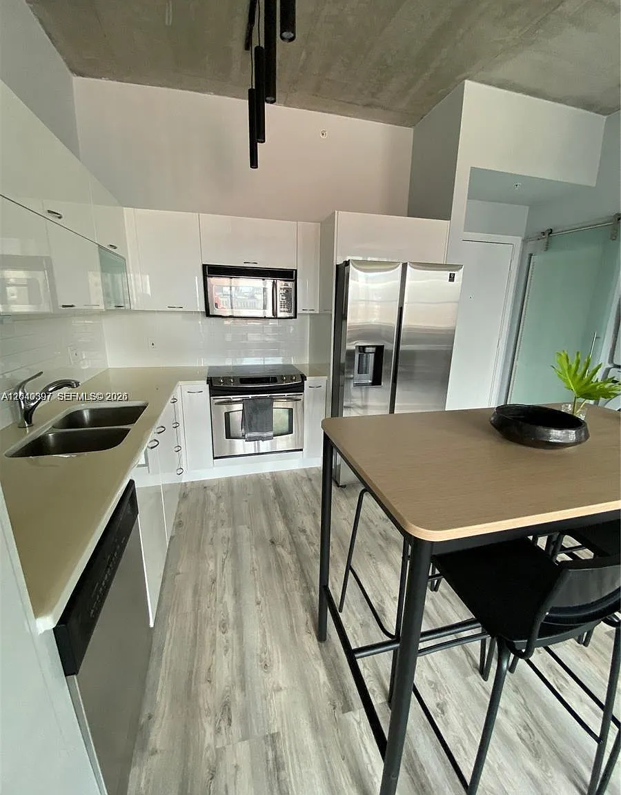The Loft Downtown Ii Cond — Photo 2