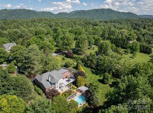 8 Walnut Ln, Fletcher, NC 28732