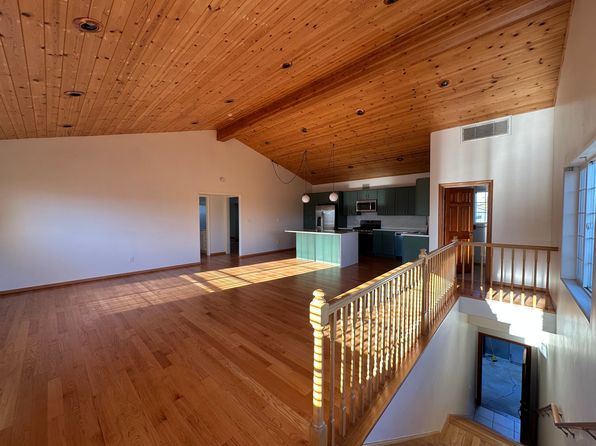 3765 Mountain View Ave #B