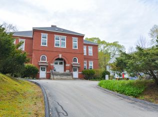85 Middle St APT 6, Hallowell, ME 04347