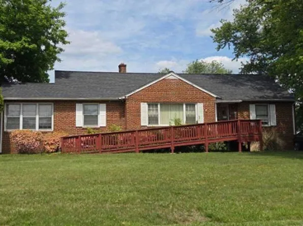 3510 S Forest Edge Rd, District Heights, MD 20747
