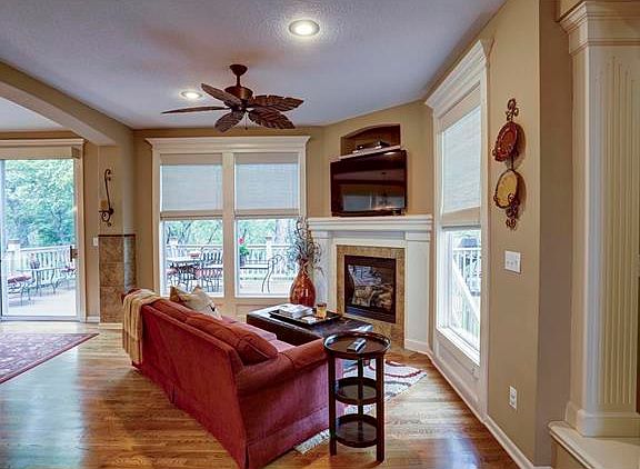 5th image of 1044 NE Serenity Cir