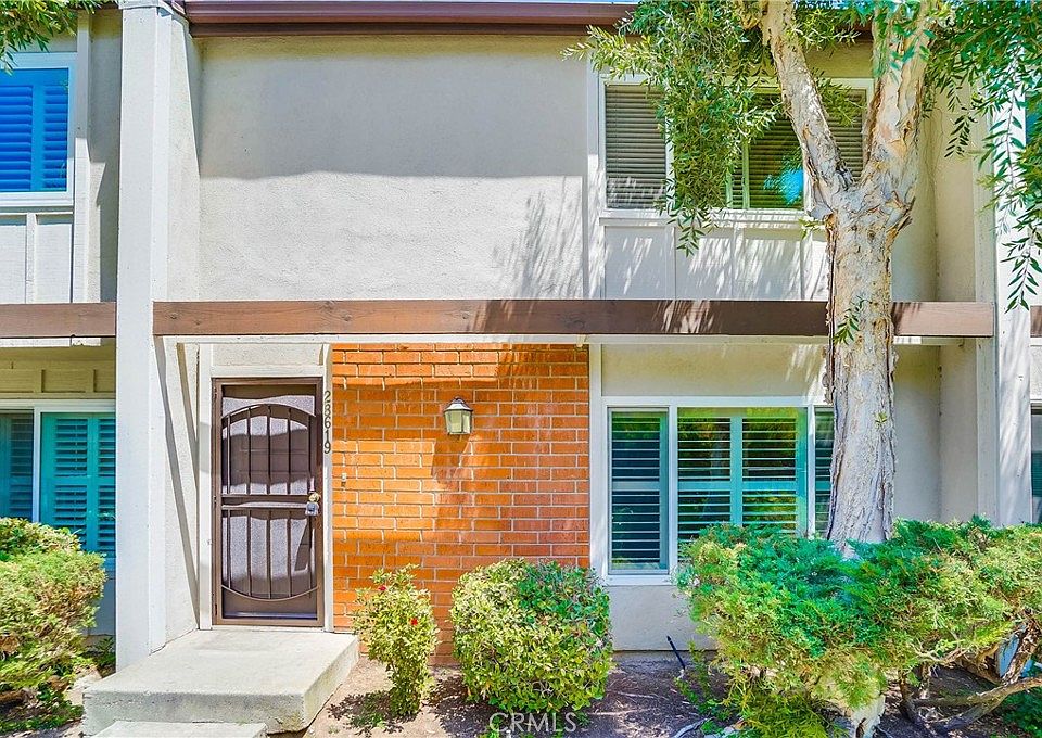 1st image of 28619 Friarstone Ct #28619