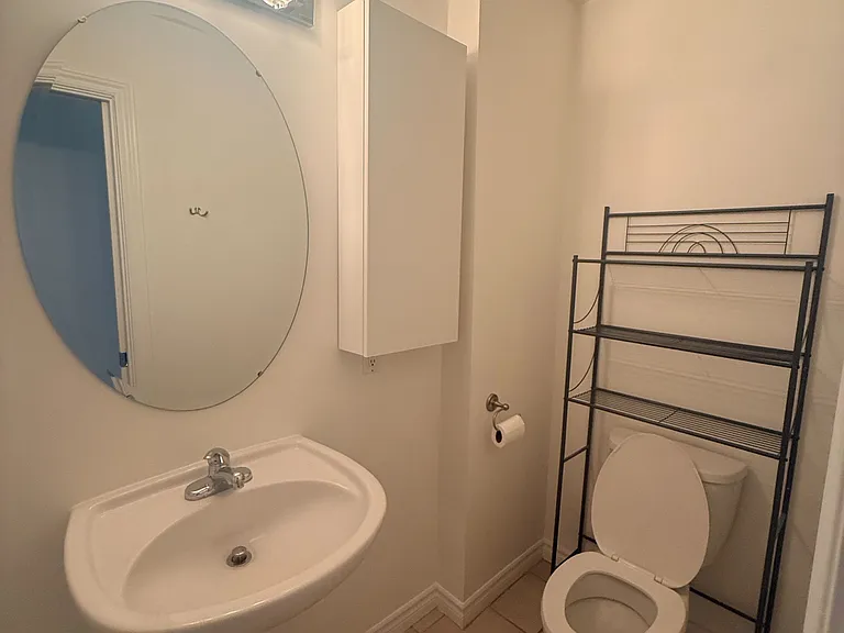 866 Broadview Ave #1 — Photo 6