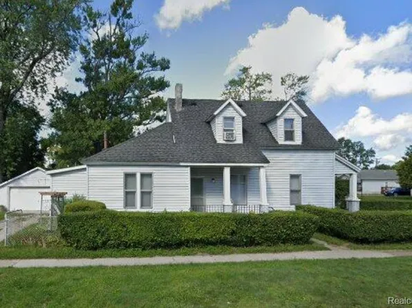 2602 Little St, Port Huron, MI 48060