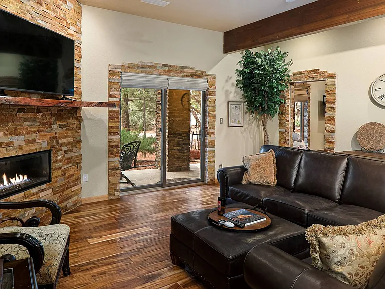 123 Foothills South Dr — Photo 25