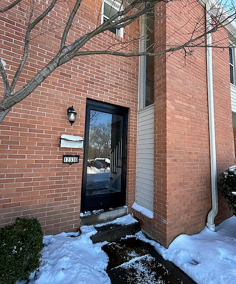 12330 Rossridge Ct — Photo 2