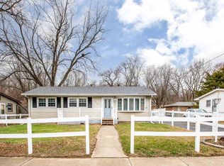 1413 S Queen Dr, Peoria, IL