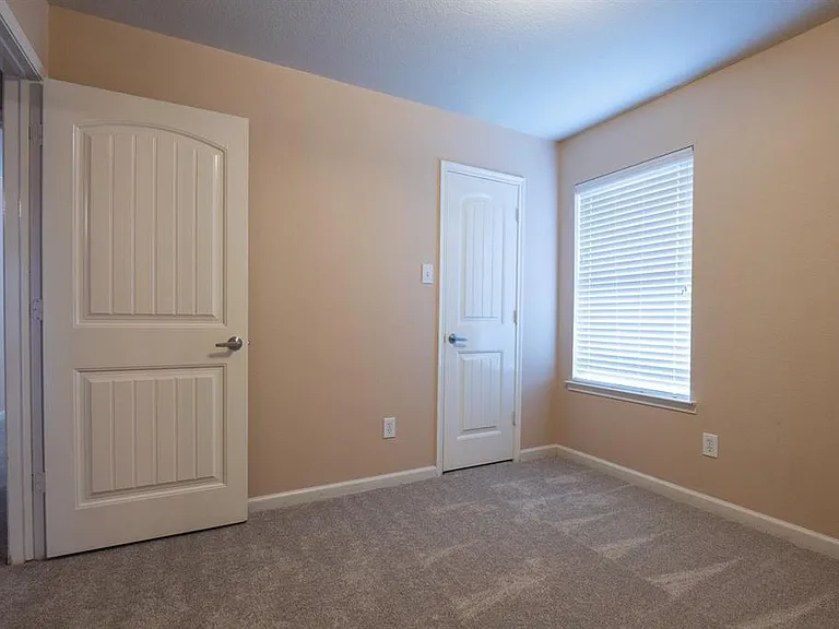 9908 Laurel Cherry Dr — Photo 6