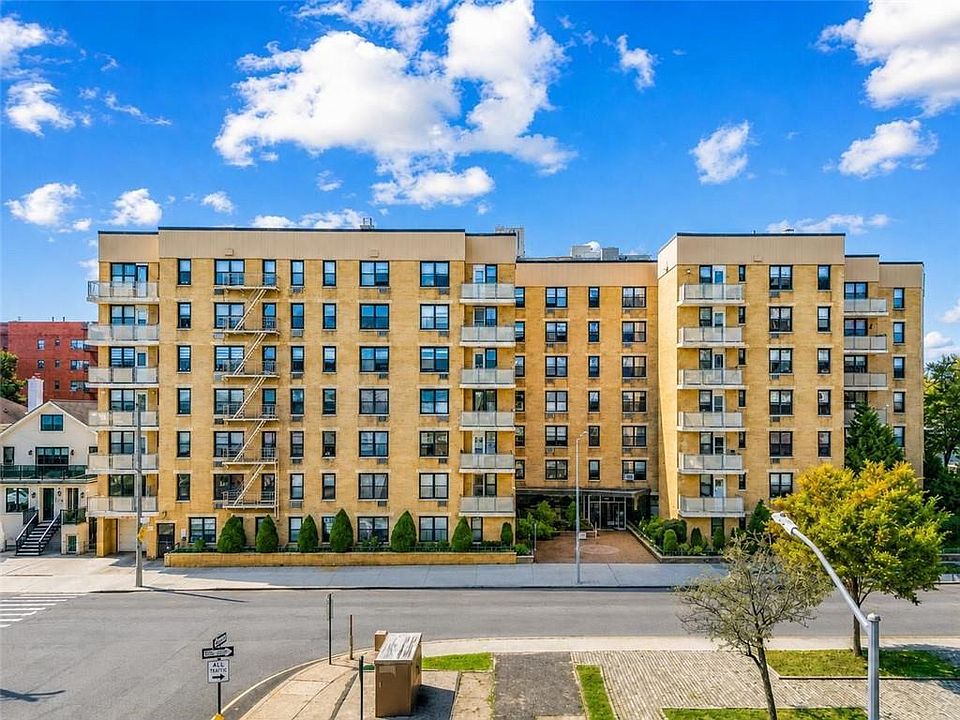 1st image of 200 Corbin Pl APT 5W