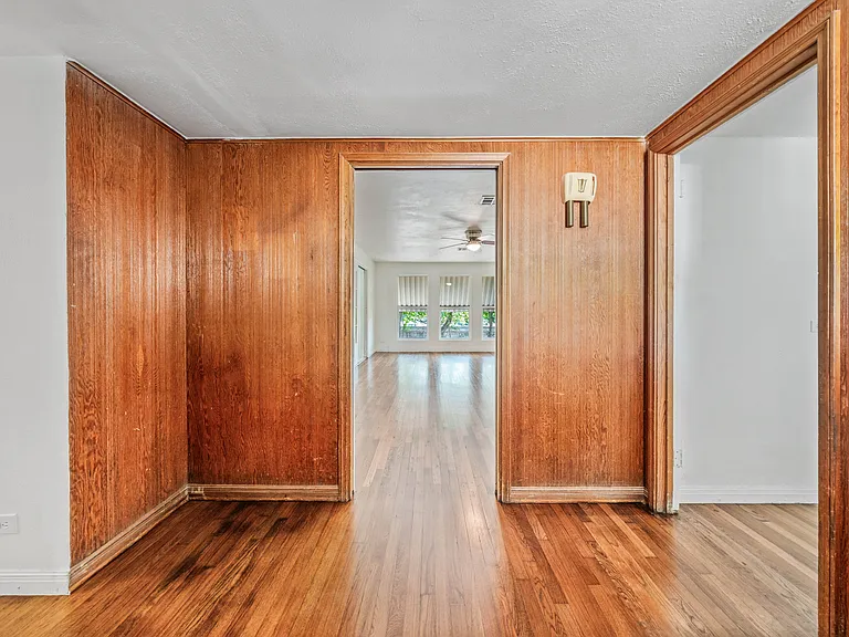32300 Proctor Ave — Photo 12