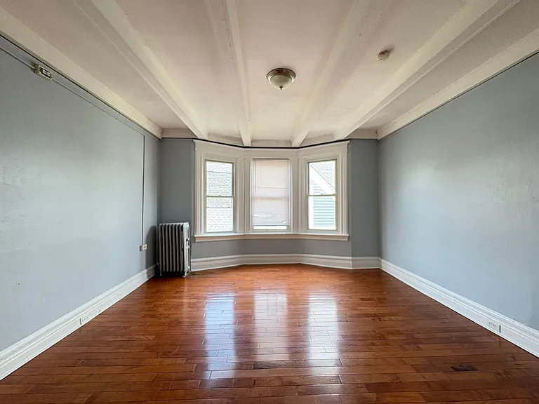 75 Carnegie Ave #11 — Photo 2