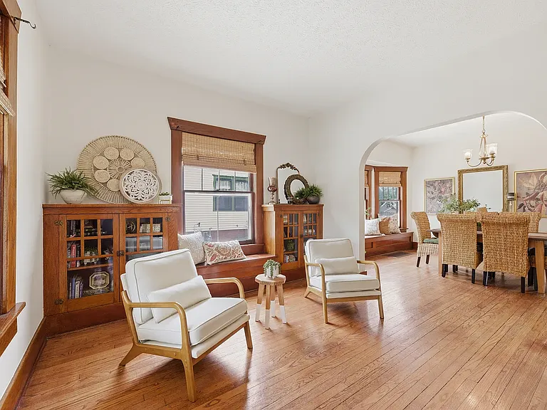 411 N Clifton Ave — Photo 5