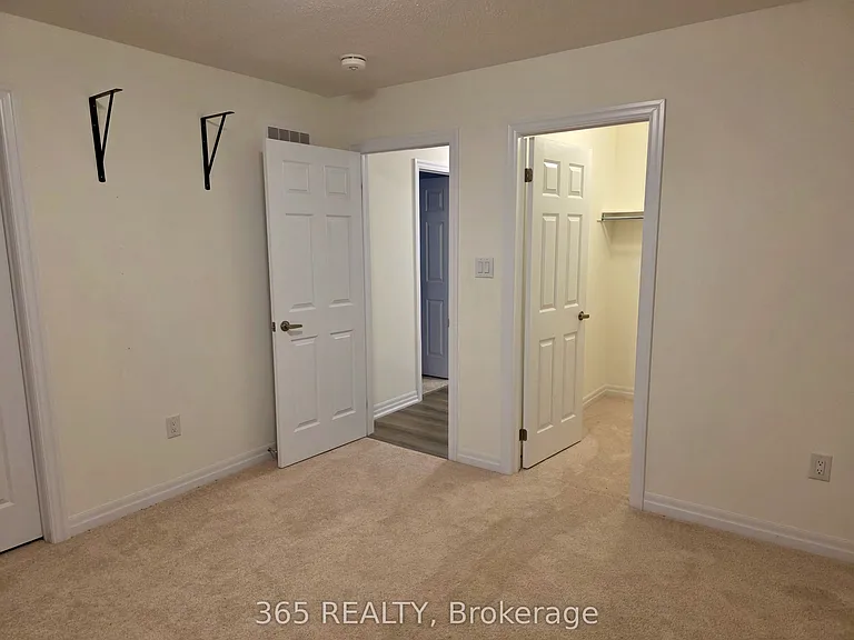 223 Warden St — Photo 36