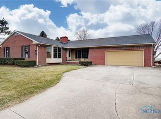 13617 Liberty Hi Rd, Bowling Green, OH 43402