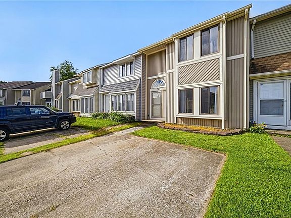 5th image of 719 Waters Dr