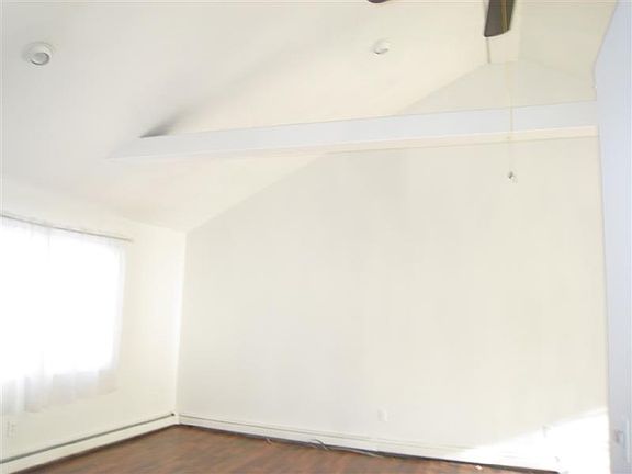 5th image of 192 Vineyard Ave