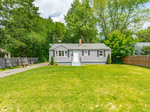 12 North Circle, Windsor, CT 06095