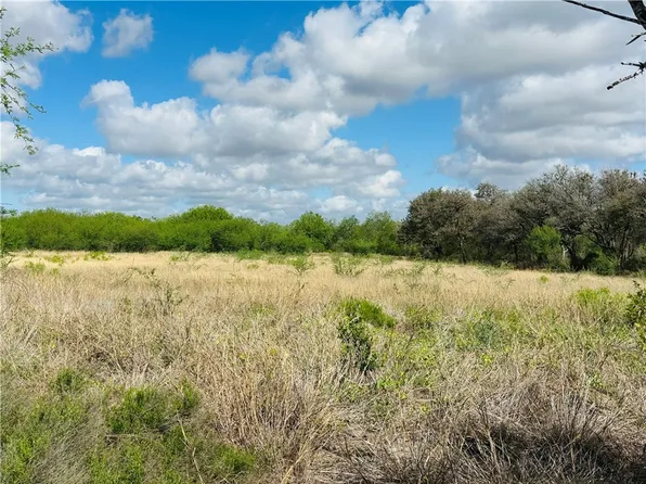 (undisclosed Address), Mathis, TX 78368