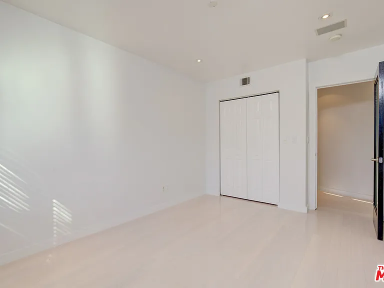 932 S Shenandoah St #3 — Photo 12