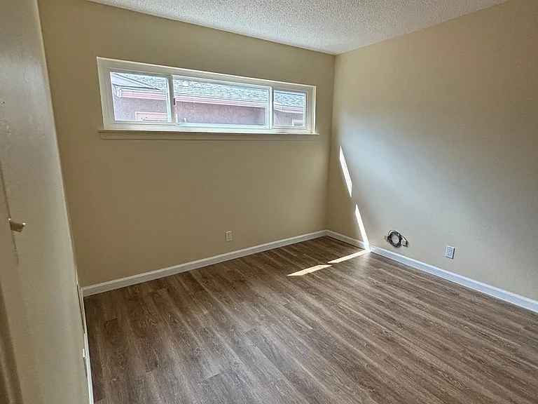 1481 Balboa St — Photo 10