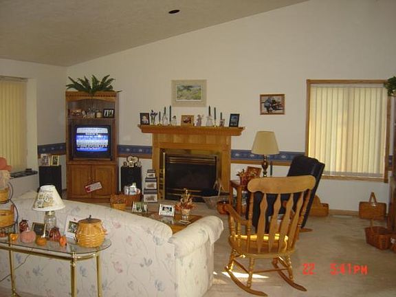 4th image of 2504 Zenith Ave