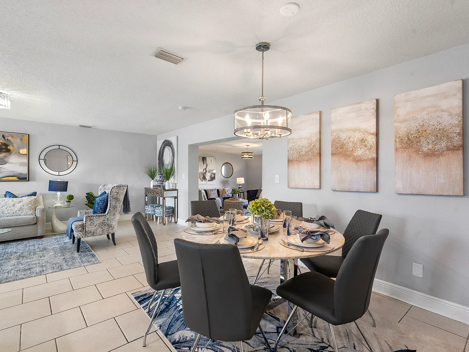 4 bed, 2111 sqft, $3,900 — Photo 3