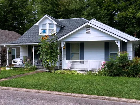 1216 Brown St, Paris, TN 38242
