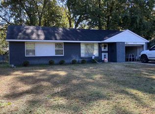 815 Mayfair Ln, Blytheville, AR 72315